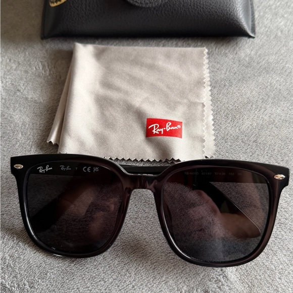 Ray-Ban Sunglasses RB4401D